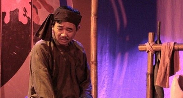 Quốc Khánh đầy tâm trạng trong vở kịch "Hồn Trương Ba, Da Hàng Thịt"