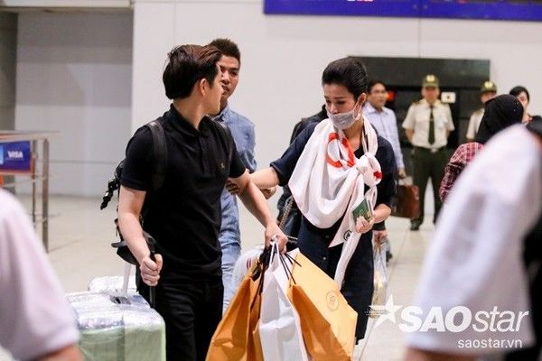 Với sự hỗ trợ hết lòng từ người yêu và một ê-kíp chuyên nghiệp hậu thuẫn phía sau, Đông Nhi hứa hẹn tạo nên những cú bứt phá mới trong chặng đường hoạt động nghệ thuật kế tiếp của mình.