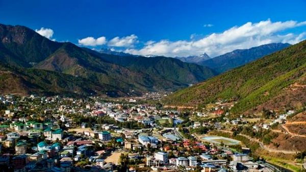 Toàn cảnh Thimphu, thủ đô của Bhutan nhìn từ trên cao. Ảnh: Thomas Halle/Getty