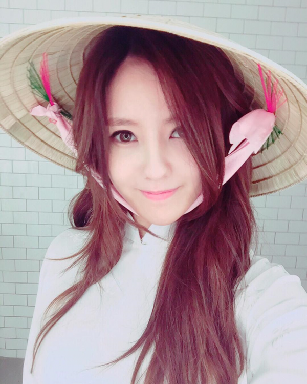 Cô nàng cùng 2 thành viên Eunjung và Jiyeon sẽ tới TP. Hồ Chí Minh vào ngày 12/3.