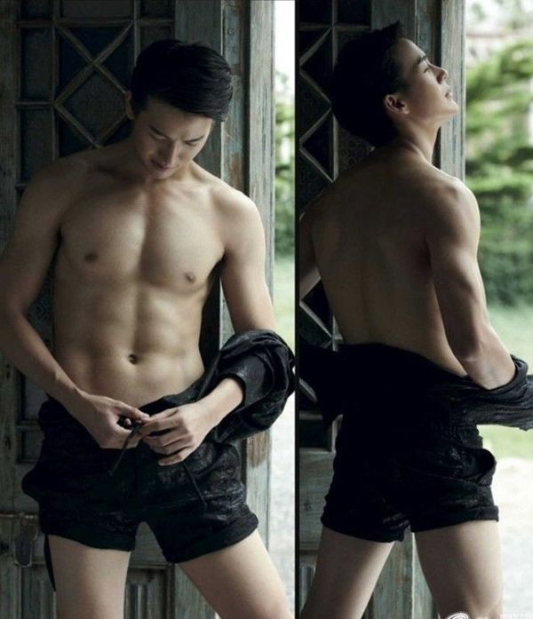 Thân hình hoàn mỹ như một báu vật.