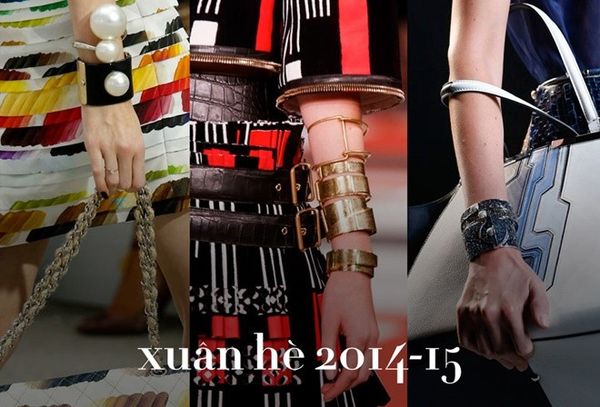 Những thiết kế trang sức kim loại mùa thu đông 2014-2015 một lần nữa đi theo xu hướng oversize với kích thước to bản và kiểu dáng độc đáo. Điển hình như vòng cổ mắt xích mặt ổ khóa của Chanel, hoa tai statement của Céline, Louis Vuitton…