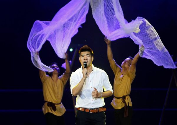 Cau chuyen hoa binh (2)