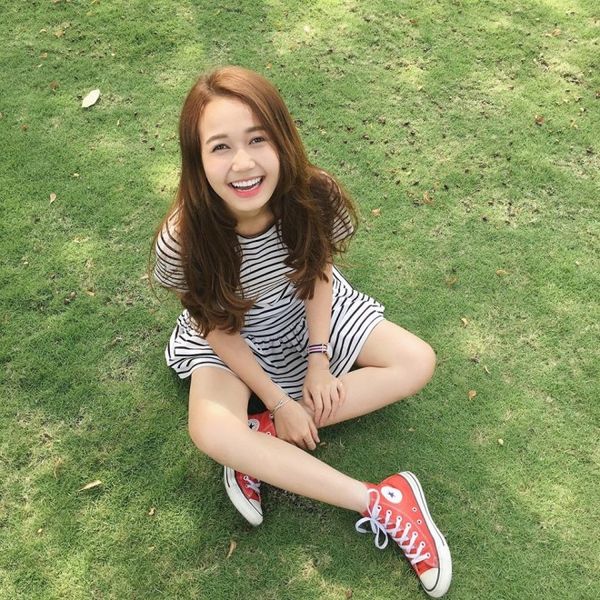 Đừng quên chắm sóc cho mái tóc của bạn kể cá trước và sau khi nhuộm. Bí quyết dành cho bạn là nên cho thêm dầu ủ tóc vào cùng thuốc nhuộm, vừa dưỡng vừa bảo vệ tóc.