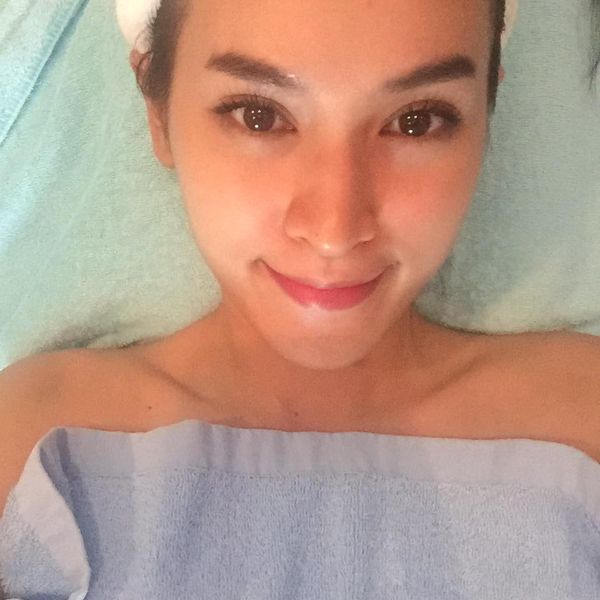 Một làn da đẹp, một làn da mượt mà khỏe mạnh luôn là niềm ao ước của phái đẹp. Để sở hữu một làn da trắng sáng như diễn viên Tú Vi ngoài cách chăm sóc bằng các mỹ phẩm chiết xuất từ thiên nhiên, các chất vitamin có trong rau củ quả thì đi Spa chăm sóc cũng là một ý kiến rất hay đối với phái đẹp.