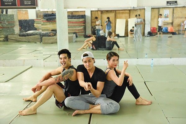 “Truy Sát” sẽ chính thức ra rạp trên toàn quốc từ ngày 22/04 tiếp tục được thực hiện film concert vào ngày 16/04 tại Cung thể thao Quần Ngựa, Hà Nội và 06/05 tại SVĐ Quân khu 5, Đà Nẵng.