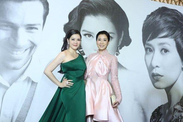 Tháng 11/2015, Xa Thi Mạn đã nhận lời của Lý Nhã Kỳ tới Việt Nam tham dự LYNK Fashion Show. 