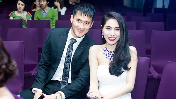 Cần gì Quả bóng vàng, Thủy Tiên vẫn được Công Vinh tặng quà tiền tỷ đó thôi! - Ảnh 3 Cần gì Quả bóng vàng, Thủy Tiên vẫn được Công Vinh tặng quà tiền tỷ đó thôi! - Ảnh 3