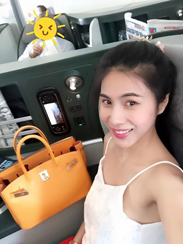 Cần gì Quả bóng vàng, Thủy Tiên vẫn được Công Vinh tặng quà tiền tỷ đó thôi! - Ảnh 7 Cần gì Quả bóng vàng, Thủy Tiên vẫn được Công Vinh tặng quà tiền tỷ đó thôi! - Ảnh 7
