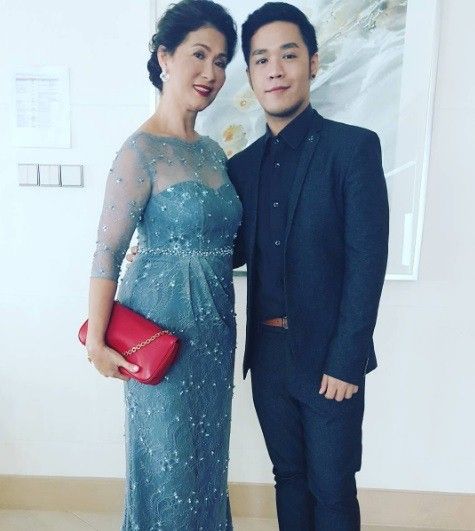 Bà Cristina Serrano - mẹ ruột của chị em Staphanie, Louis và Phillip.