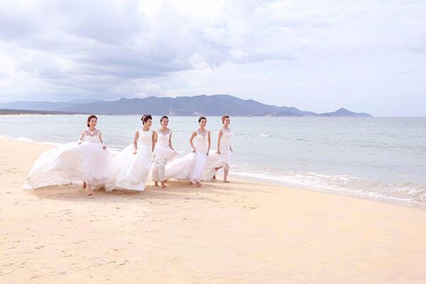 Hoa hậu Bản sắc Việt Thu Ngân bất ngờ kết hôn với doanh nhân hơn 19 tuổi
