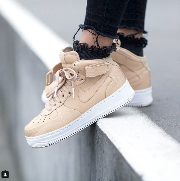 6 cách phối đồ giúp bạn luôn đẹp khi diện giày sneaker cổ cao 6 cách phối đồ giúp bạn luôn đẹp khi diện giày sneaker cổ cao