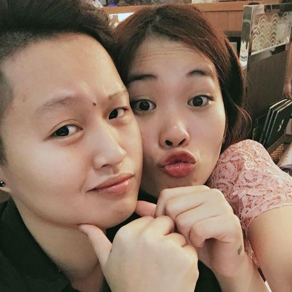 Trước khi xảy ra mâu thuẫn, người con gái được Nam Em nhắc tới thường xuyên chia sẻ những hình ảnh rất tình tứ với Lệ Nam.