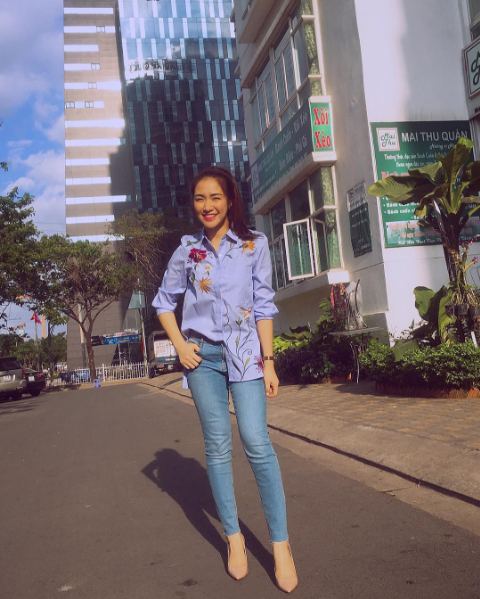 Vòng eo thon rồi, quần skinny không thể làm khó Hòa nữa đâu nhé!