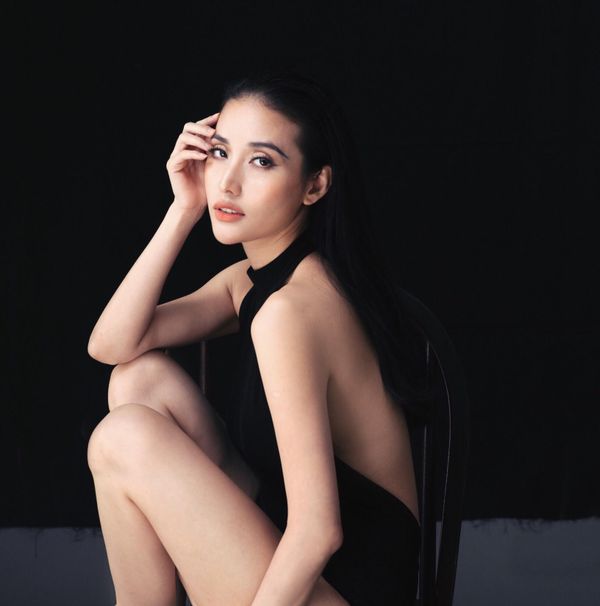 Mai Hồ cho biết việc chọn vai cũng là cách thể hiện đúng bản chất con người. “Có thể mình ít tham gia phim nhiều do tính kén chọn, nhưng Mai luôn chờ đợi cơ hội thích hợp hơn để trở lại trong 2017” - Mai Hồ nói thêm.