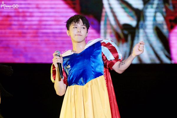 5 điểm đặc biệt khiến G-Dragon cứ lên sân khấu là fan chỉ muốn ‘xin chết’ 5 điểm đặc biệt khiến G-Dragon cứ lên sân khấu là fan chỉ muốn ‘xin chết’