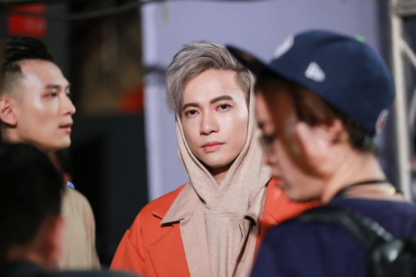 Đội hình ‘soái ca’ của team S.T khiến fan nữ xao xuyến sau hậu trường Remix New Generation - ảnh 3 Đội hình ‘soái ca’ của team S.T khiến fan nữ xao xuyến sau hậu trường Remix New Generation - ảnh 3