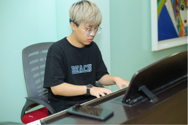 Dàn sao khủng Vpop tích cực tập luyện cho sân khấu siêu hit ‘Mùa hè không độ’ Dàn sao khủng Vpop tích cực tập luyện cho sân khấu siêu hit ‘Mùa hè không độ’