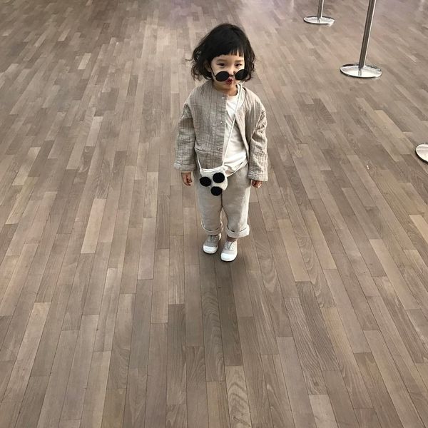 Mẹo nuôi con: Học hỏi cách ‘thiên biến vạn hóa’ với xu hướng tối giản cùng ‘fashionista nhí’ từ xứ sở Kim Chi