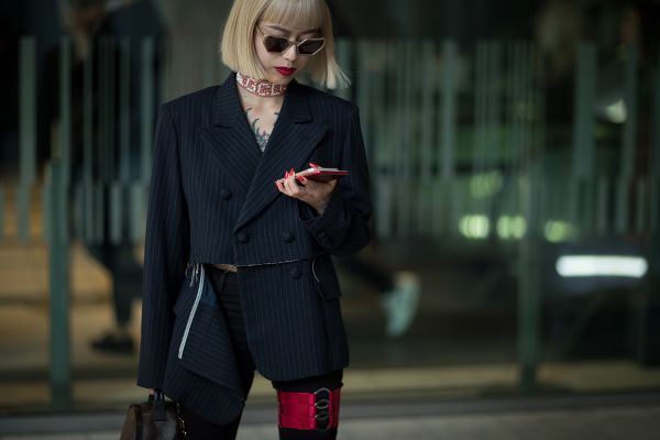 Trào lưu thập niên 70 phong toả ‘sàn diễn’ đường phố Tokyo Fashion Week Trào lưu thập niên 70 phong toả ‘sàn diễn’ đường phố Tokyo Fashion Week