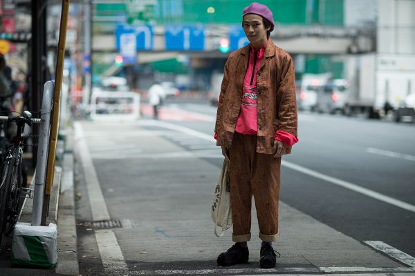 Trào lưu thập niên 70 phong toả ‘sàn diễn’ đường phố Tokyo Fashion Week Trào lưu thập niên 70 phong toả ‘sàn diễn’ đường phố Tokyo Fashion Week