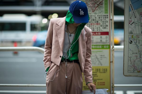 Trào lưu thập niên 70 phong toả ‘sàn diễn’ đường phố Tokyo Fashion Week Trào lưu thập niên 70 phong toả ‘sàn diễn’ đường phố Tokyo Fashion Week