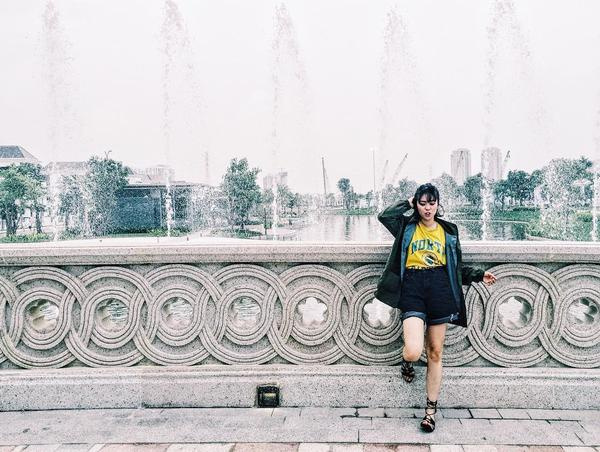Giới trẻ Sài Gòn ùn ùn chụp ảnh ‘sống ảo’ ở công viên 500 tỷ như châu Âu - Ảnh 9.