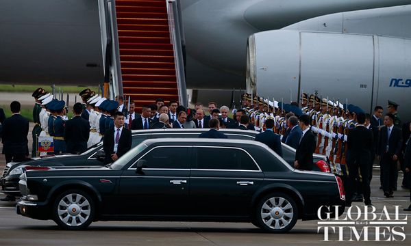 Siêu xe chống đạn triệu đô của Tổng thống Putin