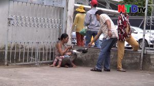 Cho trẻ uống thuốc an thần, tiêm ma túy để xin tiền trước cổng bệnh viện