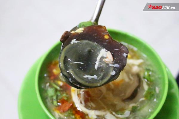 Bạn đã ăn thử súp cua nhà thờ Đức Bà hơn 20 năm tuổi tại Sài Gòn chưa? - Ảnh 4.