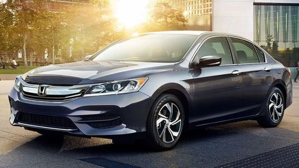 Top 10 xế hộp được yêu thích nhất năm 2017