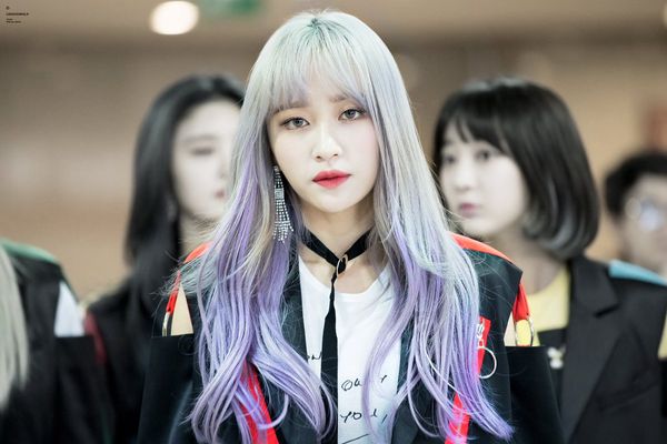 Lộ ‘trán hói’, Hani (EXID) vẫn được netizen khen hết lời với màn lột xác trên sân khấu - ảnh 2 Lộ ‘trán hói’, Hani (EXID) vẫn được netizen khen hết lời với màn lột xác trên sân khấu - ảnh 2
