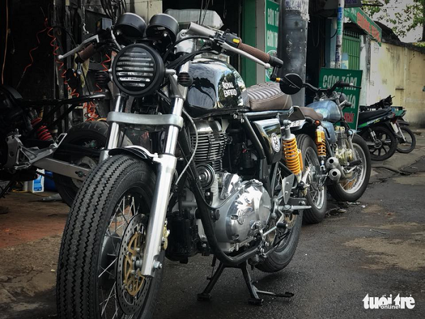 Chiếc Royal Enfield 500cc Mod Cafe Racer được làm ra từ xưởng