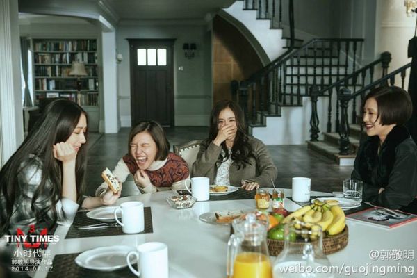 Nhóm Tỉ muội thời đại gắn bó như chị em trong 1 nhà!