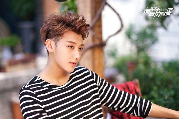 Từ tạo h&igrave;nh đến t&iacute;nh c&aacute;ch nh&acirc;n vật, Trịnh B&aacute;ch H&uacute;c đều kh&aacute; giống Tạ Hiểu Phi