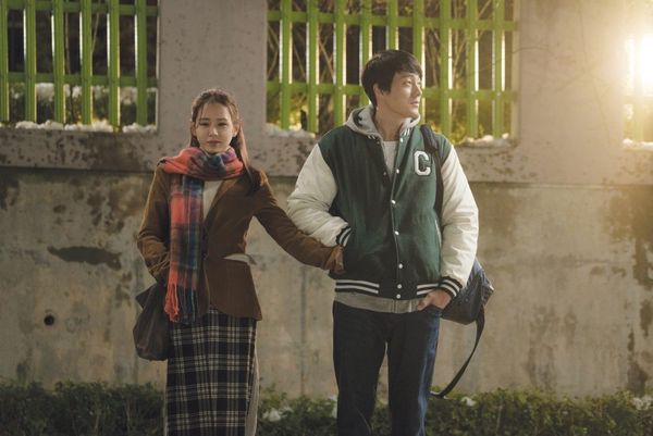 Phim ‘Be With You’ thành công giúp Son Ye Jin và So Ji Sub đứng đầu BXH diễn viên tháng 3 2