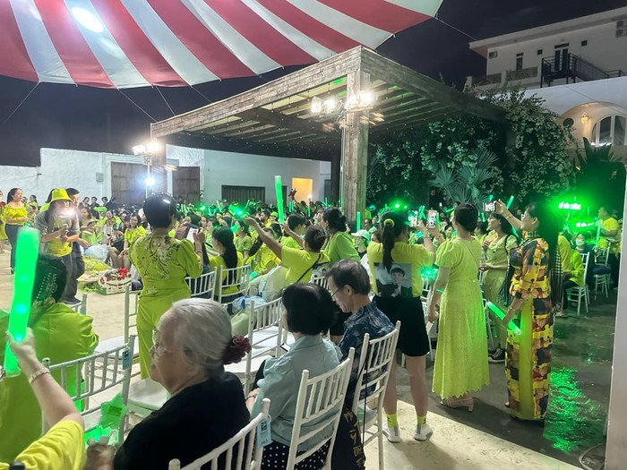  Show diễn của Hồ Văn Cường có thật sự ế vé, khán giả lưa thưa? Ảnh 4