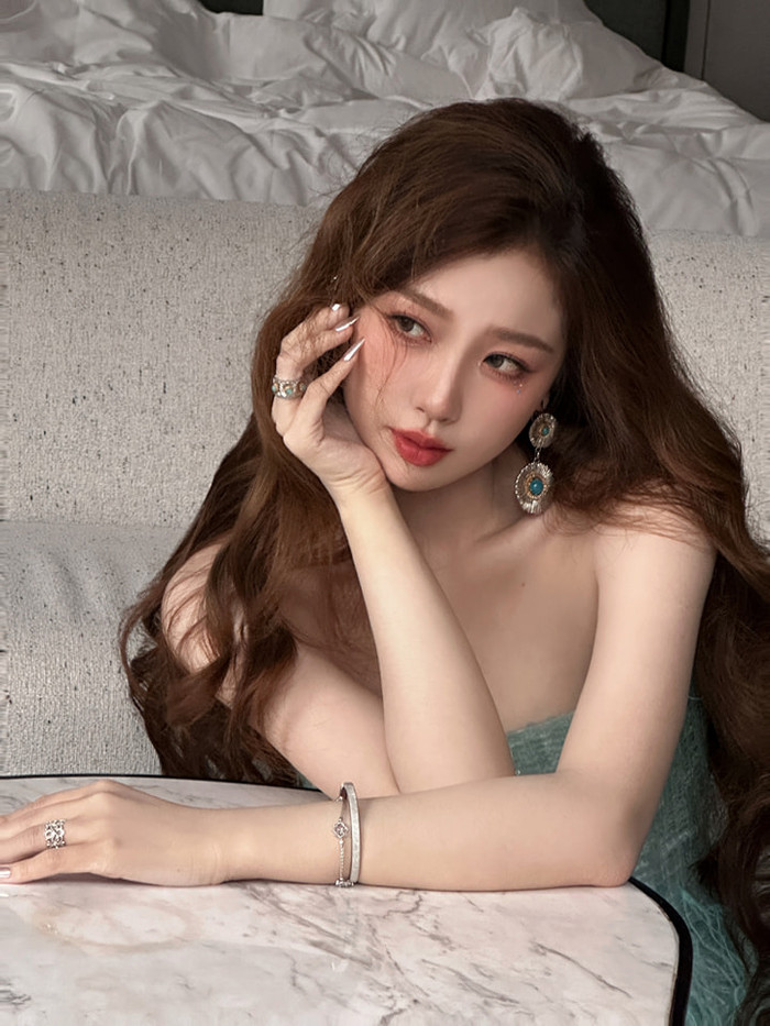 Dân tình phản đối Ngu Thư Hân hợp tác cùng Tống Uy Long vì diễn dở? Ảnh 3