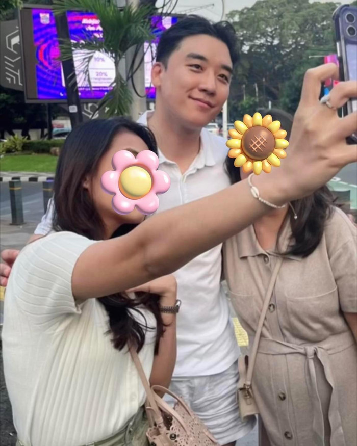  Sau khi ra tù, Seungri gây tranh cãi khi chụp ảnh cùng fan, diện mạo nam ca sĩ gây chú ý Ảnh 3