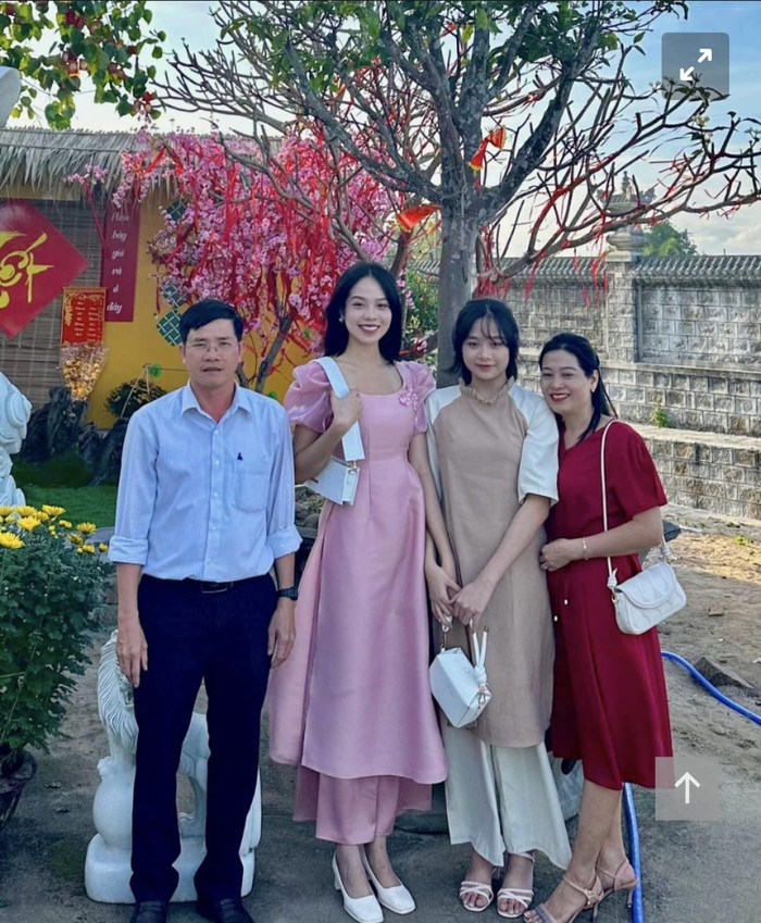  Nhan sắc ngọt ngào, tươi tắn của em gái hoa hậu Thanh Thủy ở tuổi trăng rằm Ảnh 3