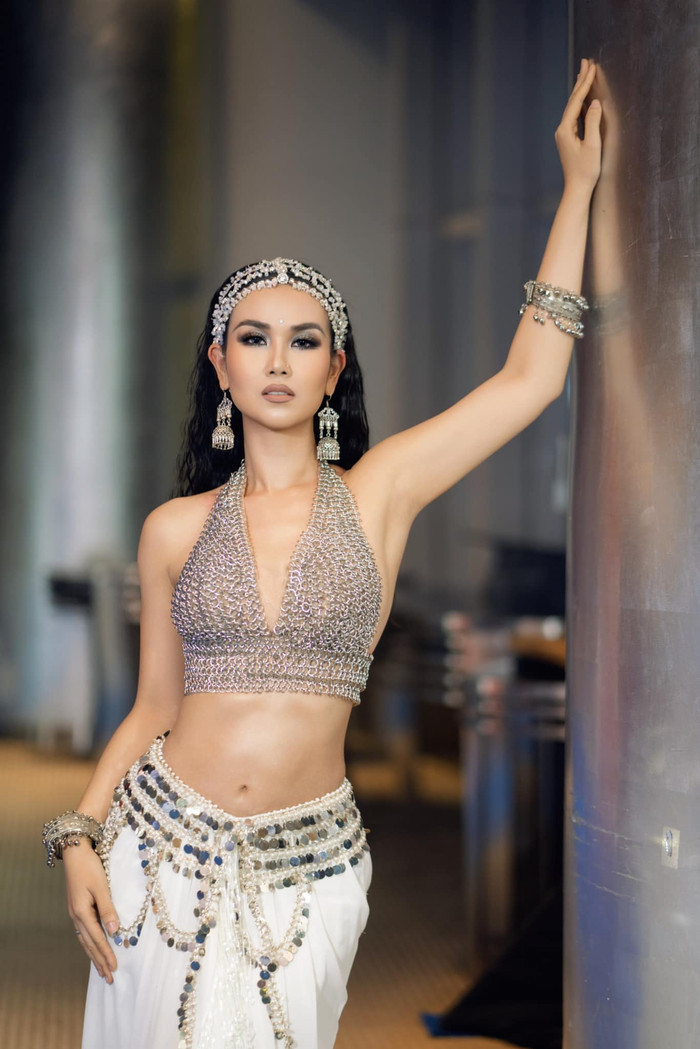  Võ Hạ Trâm tiếp tục 'thai nghén' sản phẩm mới: Liệu có vượt qua thành công của 'Về với em'? Ảnh 1