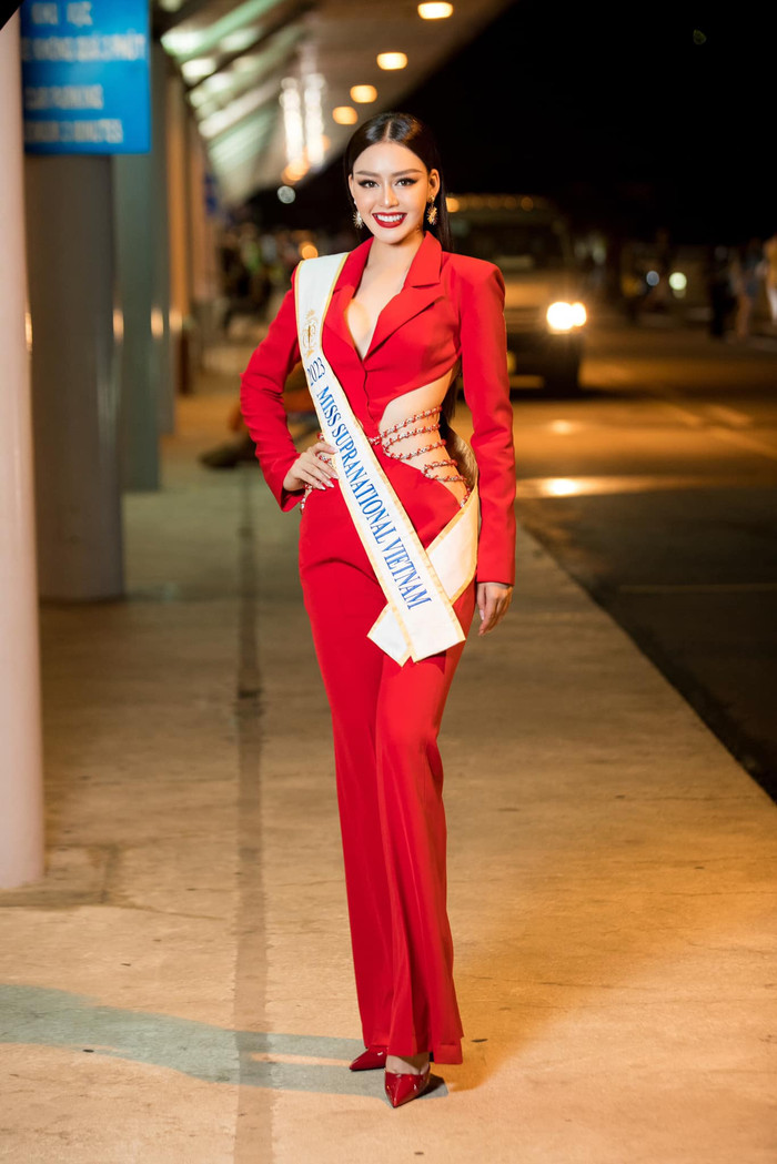  Đại diện Việt Nam lên đường tham dự Miss Supranational: Fan đâu mà vắng hoe vậy? Ảnh 3