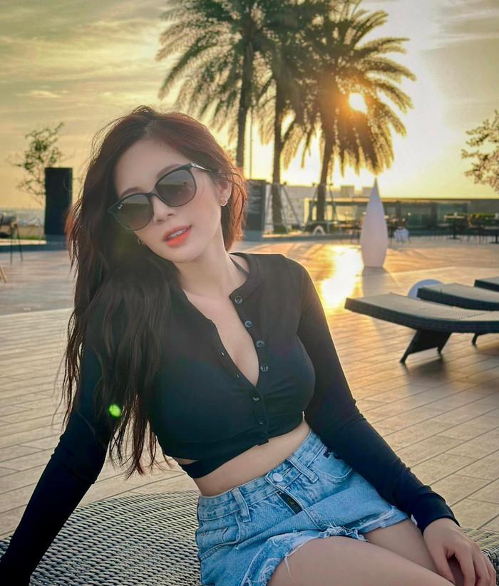  Khoe ảnh đi du lịch, Đình Tú bị nghi lộ rõ 'hint' hẹn hò với một nữ diễn viên trẻ Ảnh 3