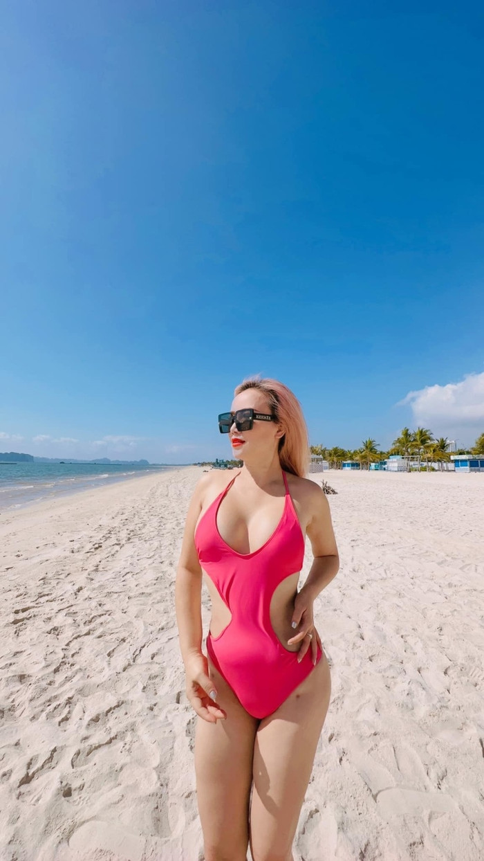  Sao nữ U50 diện bikini khoe body gợi cảm, được khen đẹp 'như gái 18' Ảnh 5