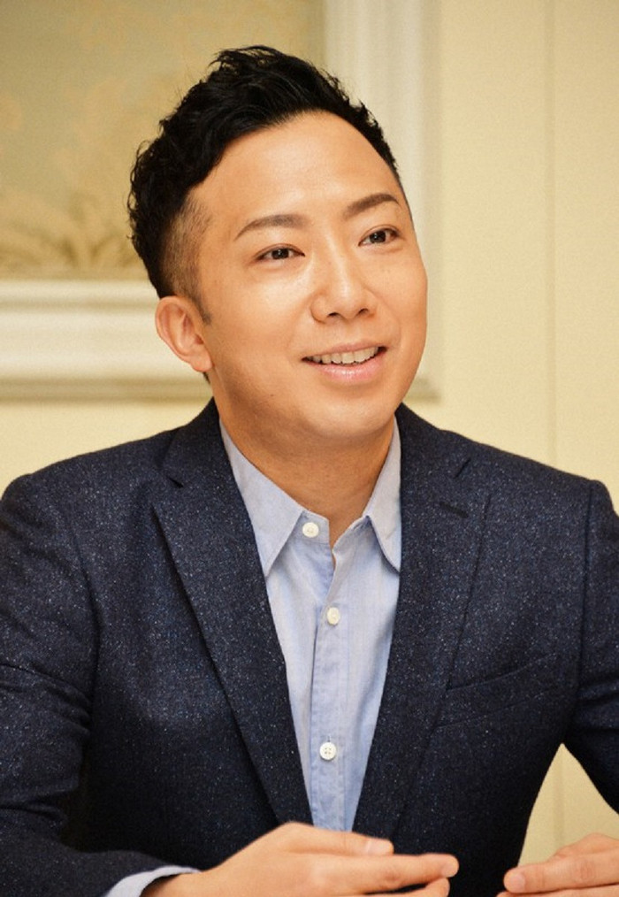  Một nam diễn viên hài nổi tiếng showbiz bị bắt vì liên quan đến cái chết của bố mẹ Ảnh 1
