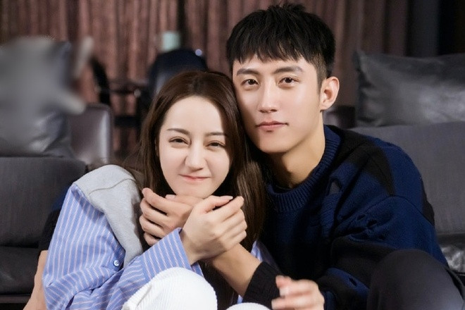  Rò rỉ hình ảnh Địch Lệ Nhiệt Ba được 'tình tin đồn' Hoàng Cảnh Du 'tháp tùng' đến trường quay Ảnh 1