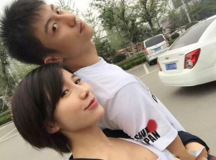  Rò rỉ hình ảnh Địch Lệ Nhiệt Ba được 'tình tin đồn' Hoàng Cảnh Du 'tháp tùng' đến trường quay Ảnh 4