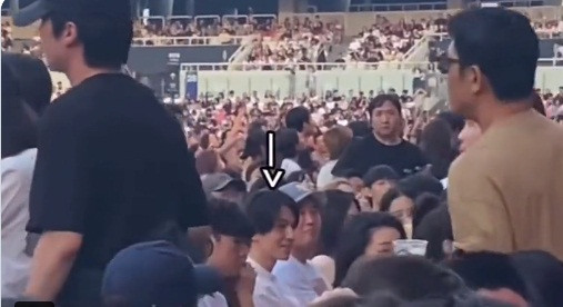  Song Hye Kyo bị 'bắt tại trận' đang hẹn hò với Lee Dong Wook, có bằng chứng hẳn hoi? Ảnh 2