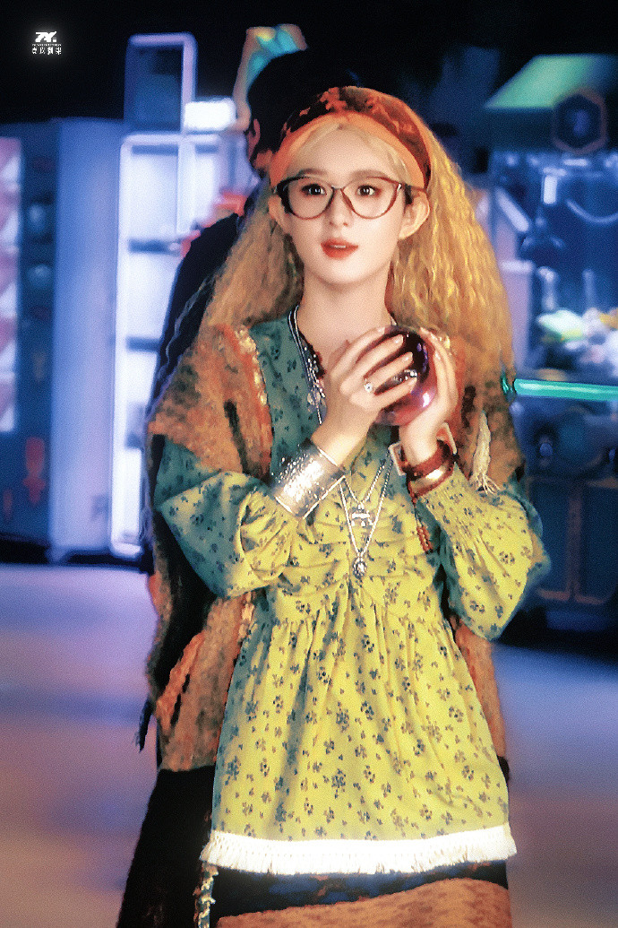  Mỹ nữ Tân Cương đẹp hơn Địch Lệ Nhiệt Ba cosplay đỉnh thế nào mà lấn át Triệu Lệ Dĩnh? Ảnh 6