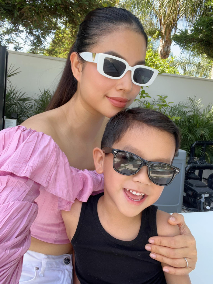  Quý tử nhà Phạm Hương lên đồ ra sân chơi golf, phong thái chuẩn rich kid 'từ trong trứng' Ảnh 3